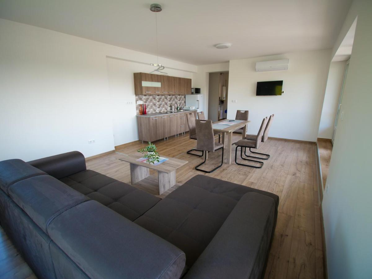 Zea Apartmanhaz Apartment Balatonfenyves Exterior photo